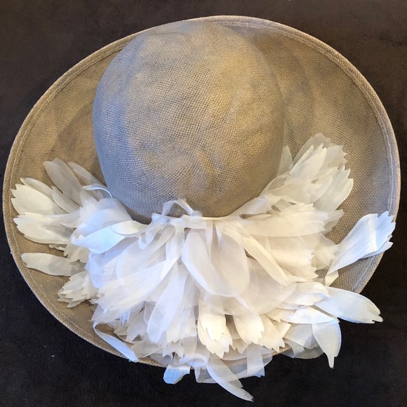Beautiful Giorgio Armani hat main image 5